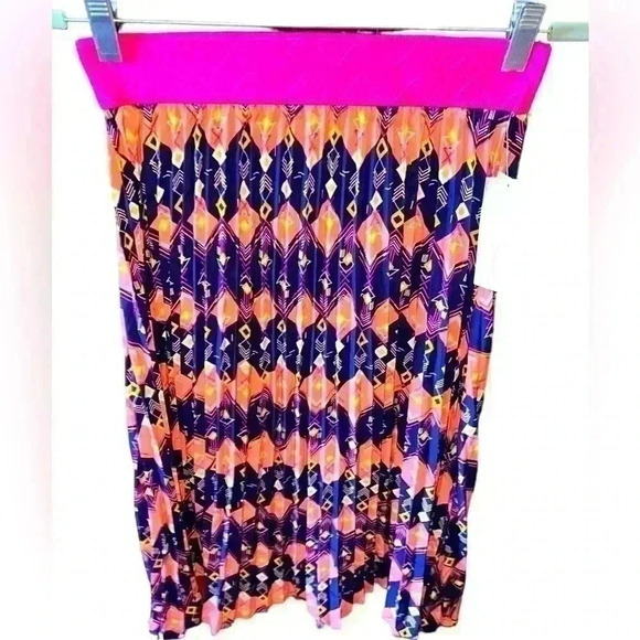Lularoe navy & peach diamond‎ print pleated Jill skirt. MIDI length . NWT - Picture 1 of 5
